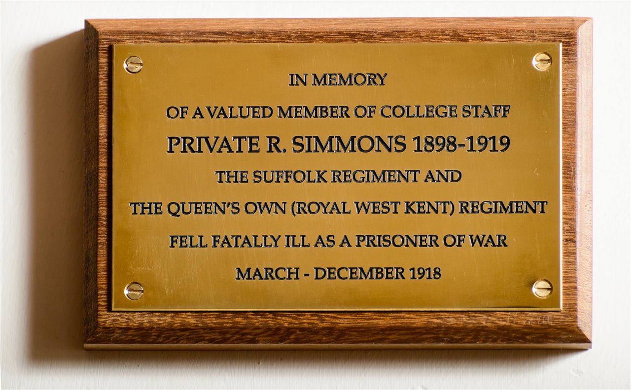 ROBERTSIMMONS - plaque