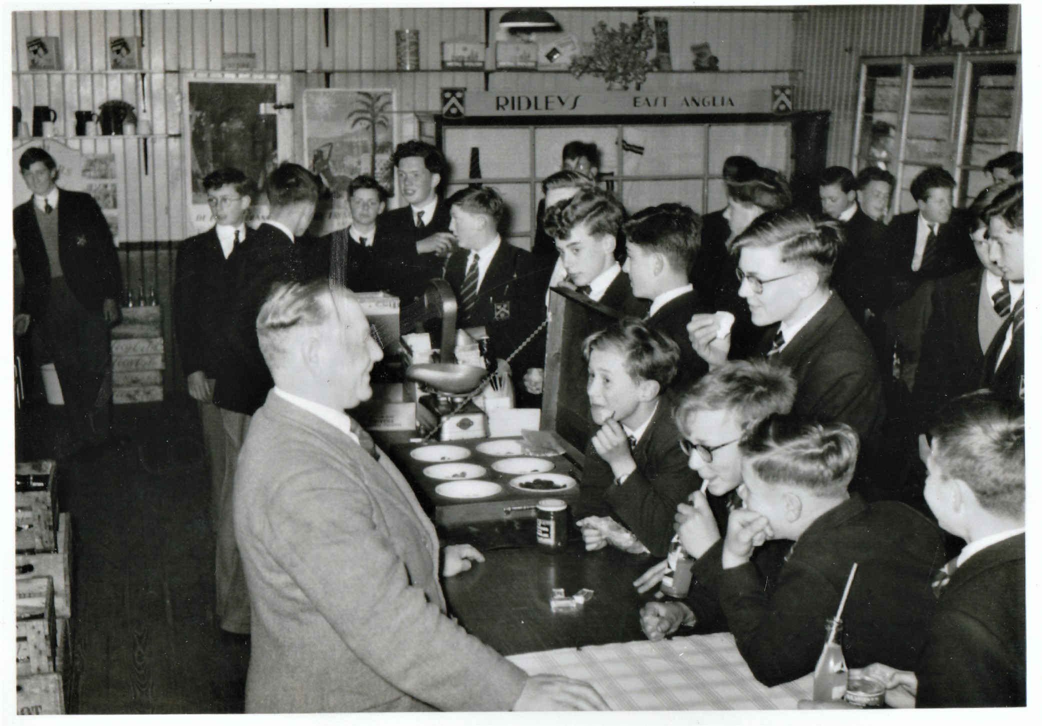 Mid-50s;Sm Howard -tuck shop